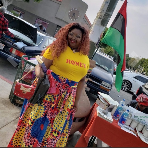 Honey Graphic Yellow Cute Tee Shirt - Picture 4 of 6